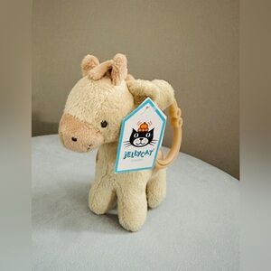 Jellycat gentle giraffe jitter